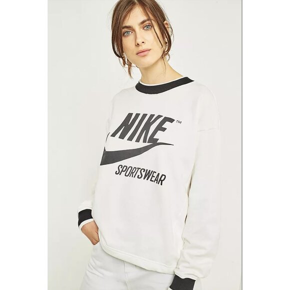 EUC Nike Crewneck Sweater - Picture 1 of 4
